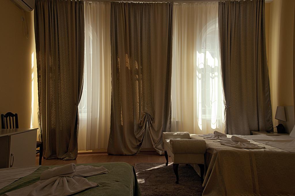 Hotel Tbilisi Garden Habitación foto